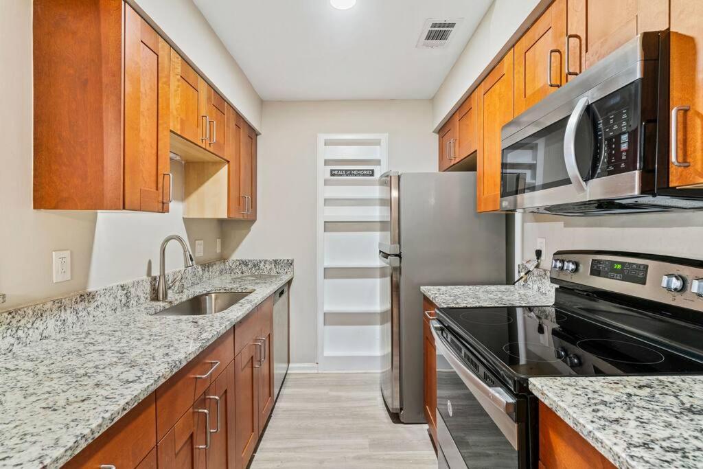 אטלנטה M1 - Private And Serene 1Bdr 1Ba Ensuite Shared Room מראה חיצוני תמונה